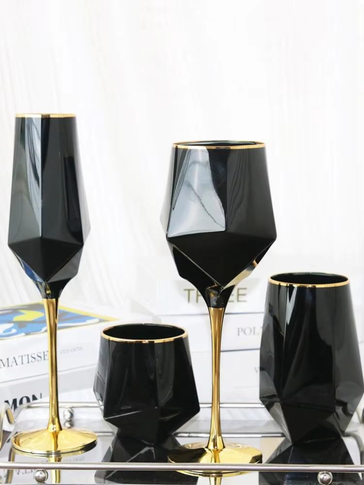 Pure Black Crystal Golden Edge - Home Cinema Glasses 评论和价格